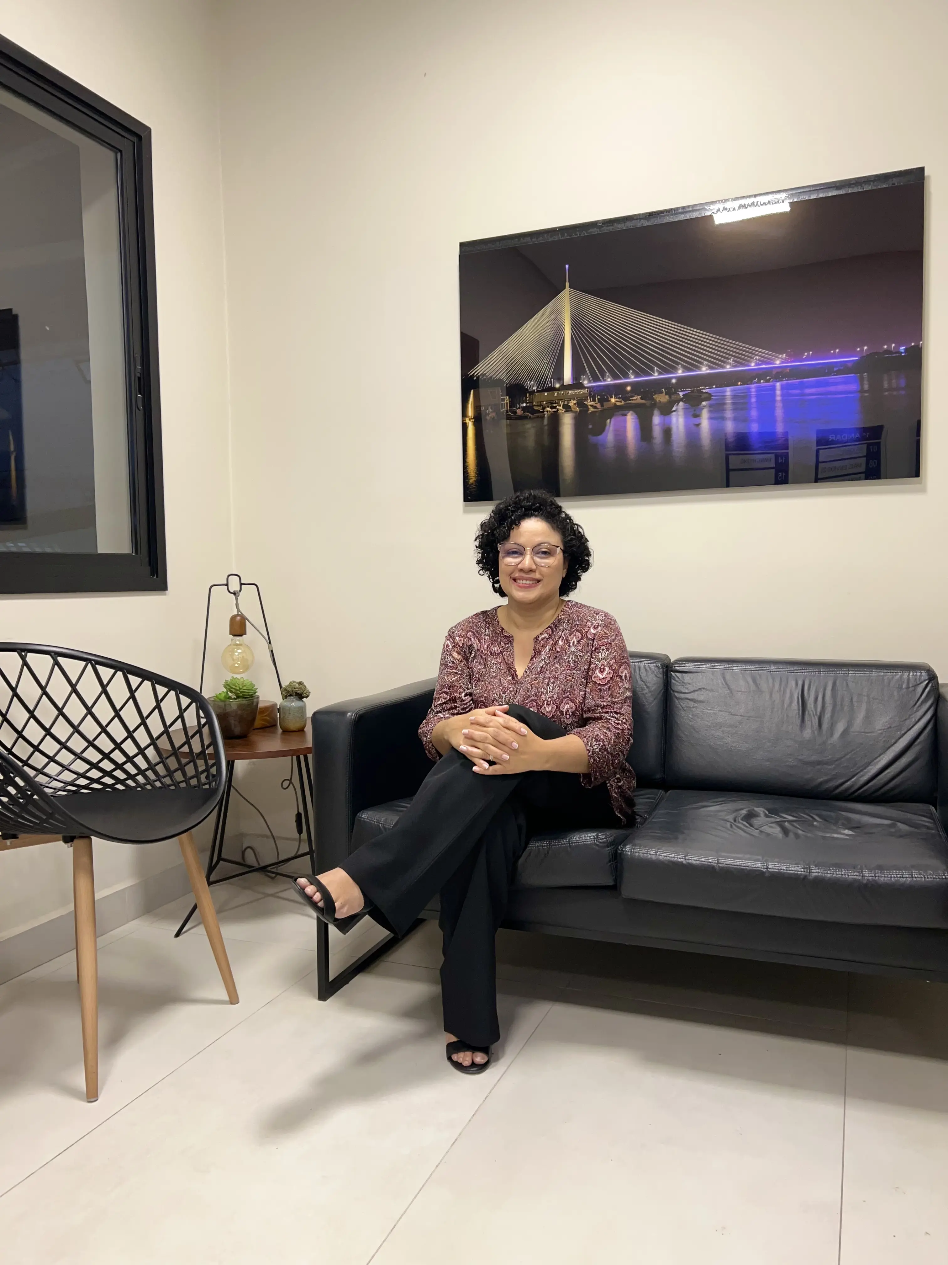 Prévia do vídeo com Angela